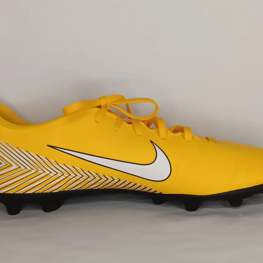 Nike - Picture 6 of 8
